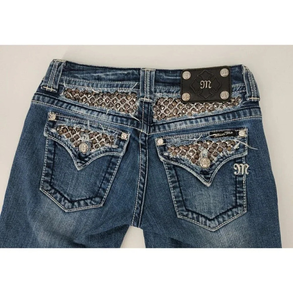 MISS ME Bermuda Jean Shorts Size 27 Blue Embroidered Studs Rhinestone Zip Fly - Picture 5 of 9
